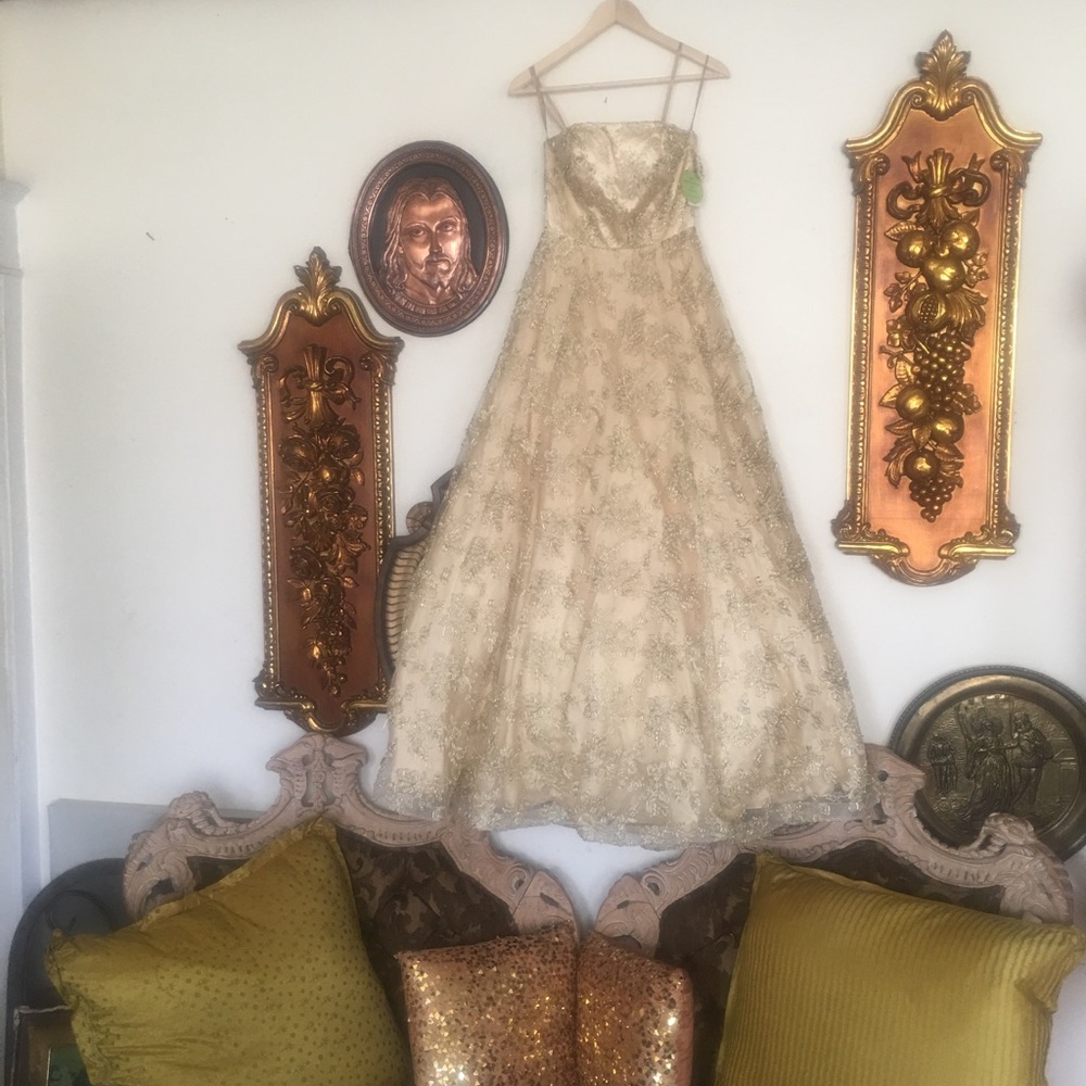 PUFFY EMBROIDERED PROM GOWN | cream + gold |